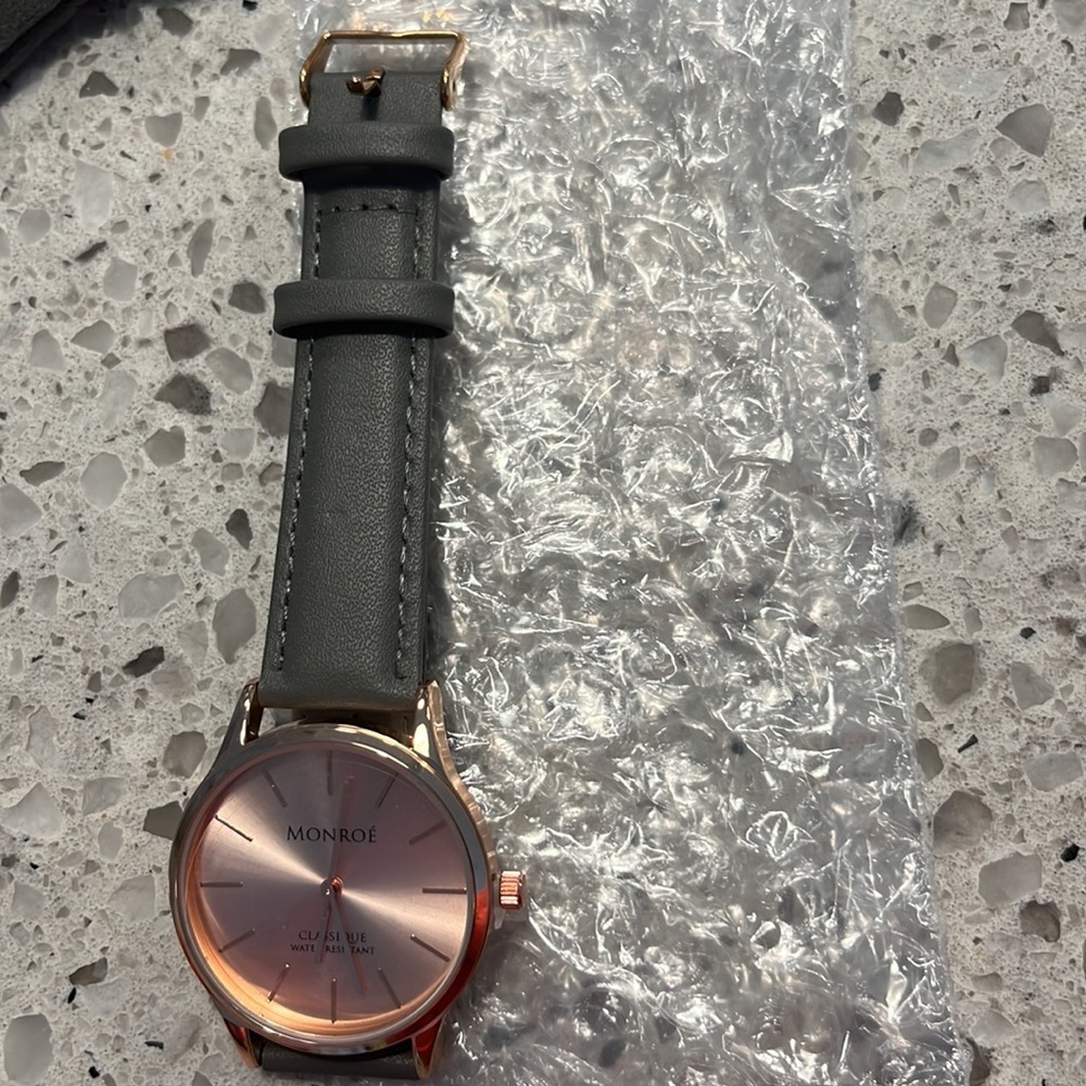 Monroe Watch - Picture 4 of 5